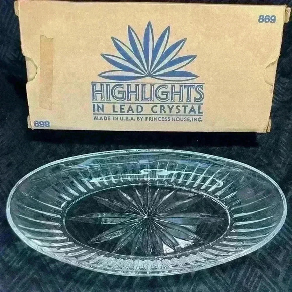 Princess House Highlights in Lead Crystal 10 in. Oval Dish / #869 - Picture 1 of 7